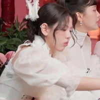 nhỏ tác giả nhưng ảnh khác