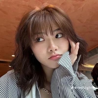 Ánh Sáng__người nhỏ tủi:))