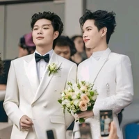 All (muốn trừ ai trừ)