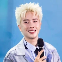 Phong Hào / Nicky