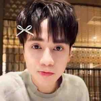 Quang hùng [ bé phone]