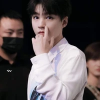 Vương Tuấn Khải