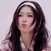 Qynn-HannDayy:>>