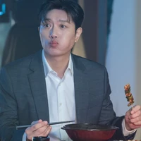 Hee Son