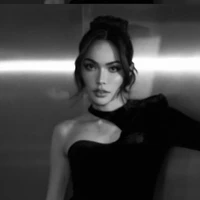 Charlotte (bạn nàng)