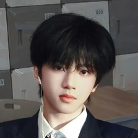Trương Hàm Thụy_T