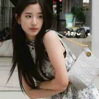 Tu (Tontawan Tantivejakul)