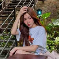 Love (Pattranite Limpatiyakorn)