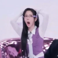 Tác giả bị khùng:)