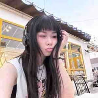 Nguyễn Lê Ngọc Ánh Sáng_Aza
