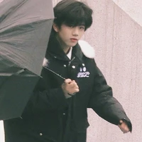 Trương Hàm Thụy_T