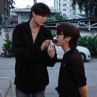 Ngxau viết truyện