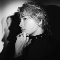 Dong Young Bae /gã/