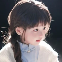 Kiều Ly < lúc nhỏ >