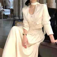 Kim Thư ( mẹ Dương)