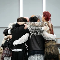 All trừ ai thì trừ