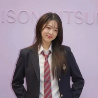 Si Eun / cậu /