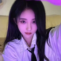 Kim Oánh Nguyệt.