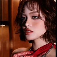 Thúy vy ( vlary )