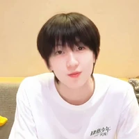 Yang Bo Wen- hắn