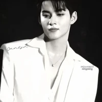 Hùng Huỳnh