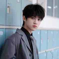 Trần Thiên Nhuận_@𝙩.𝙧𝙖𝙞𝙣