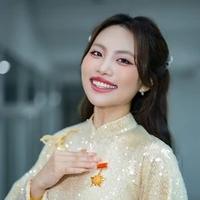 Phương Mỹ Chi ( dạng người)
