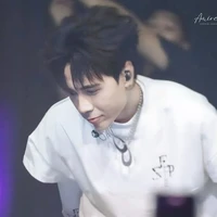 Lê Quang Hùng-Phone