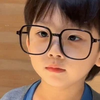 anh huy 6 tuổi [ con nhà hàng xóm]