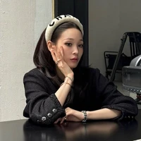 Moon Seo Yoon (Annie Moon)