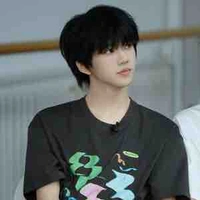 Trương Hàm Thuỵ _ hắn