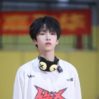Nhiếp Vĩ Thần