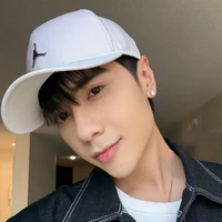 # 𝐋𝐞̂ 𝐐𝐮𝐚𝐧𝐠 𝐇𝐮̀𝐧𝐠