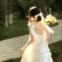 KHÁNH LINH(em)