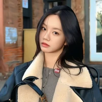 Lee Hyeri - Chị