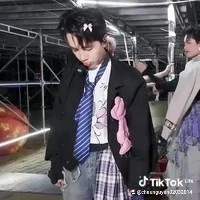 Lê Quang Hùng/Phone