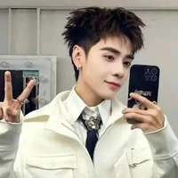Lê Quang Hùng nc