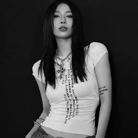 Trần Thảo Linh (Chị)