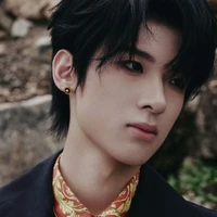 Trương Tuấn Hào ( hắn )