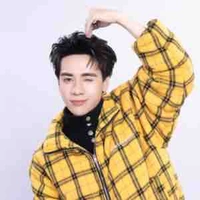 Lê Quang Hùng-HS lớp 12A0