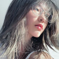 Vương Dịch "Wy"