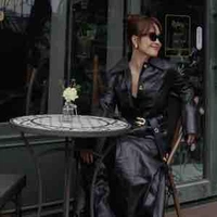 Ái Phương ( chị )