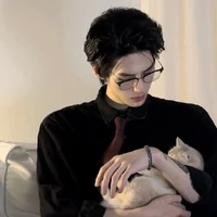 Trương Duật Thần ( Ba cậu )