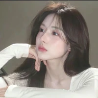 Ngọc Yến( cô giáo mới, 20tuổi)