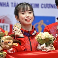 Châu Tuyết Vân 