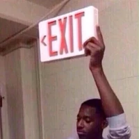 all cả mn ở sân trường