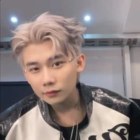 zNguyễn Hữu Sơn