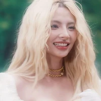 Hiền Mai//MaiQuinn//