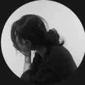 Cô Minh ( mẹ cô ) 