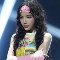 Nguyễn Hoàng Lan- ly ly